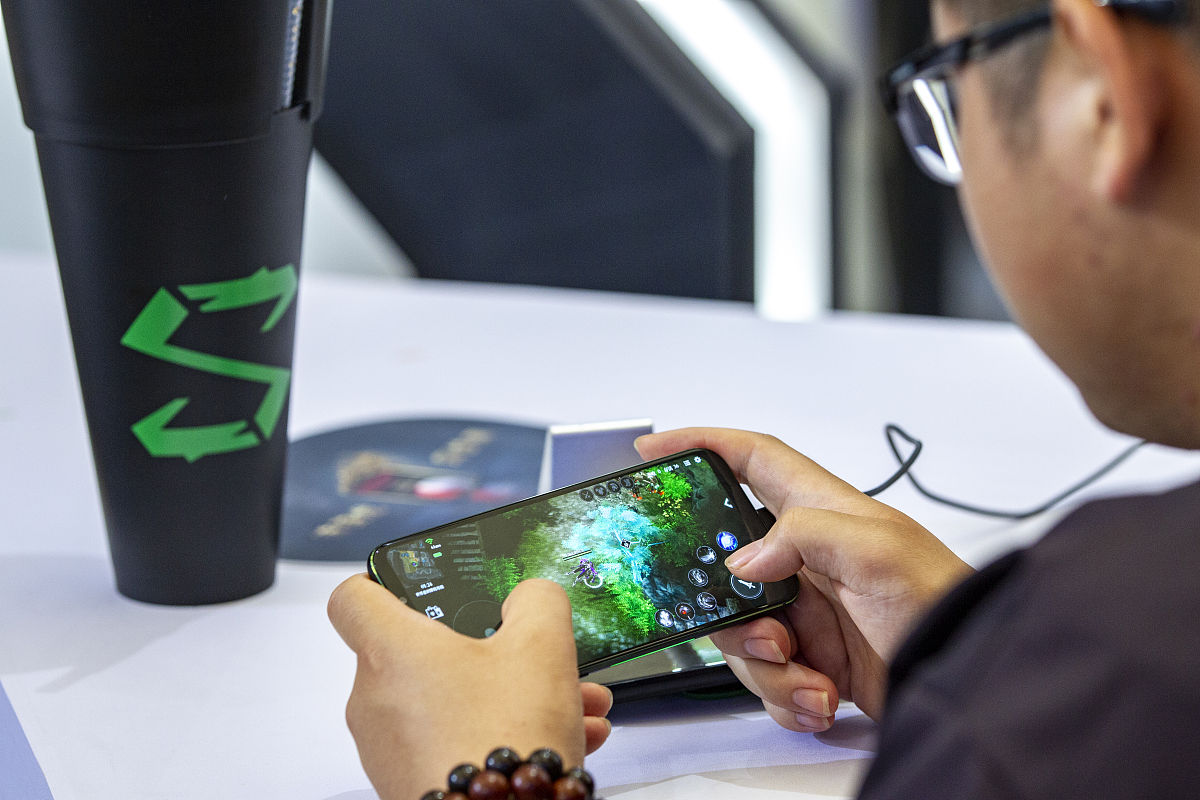 冷血枪手震撼上线！全新角色、技能及装备重磅更新！