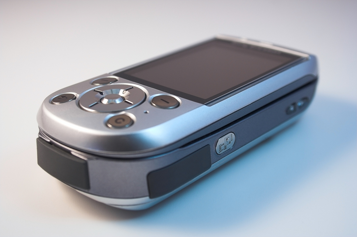 诺基亚游戏手机(诺基亚2200s手机可以玩的游戏)