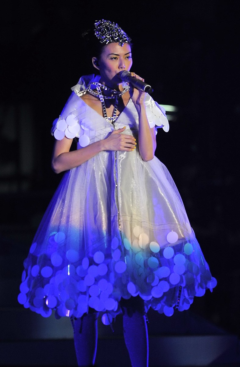 2010年8月28日,北京,孙燕姿《答案是》北京演唱会在首都体育馆举行.  