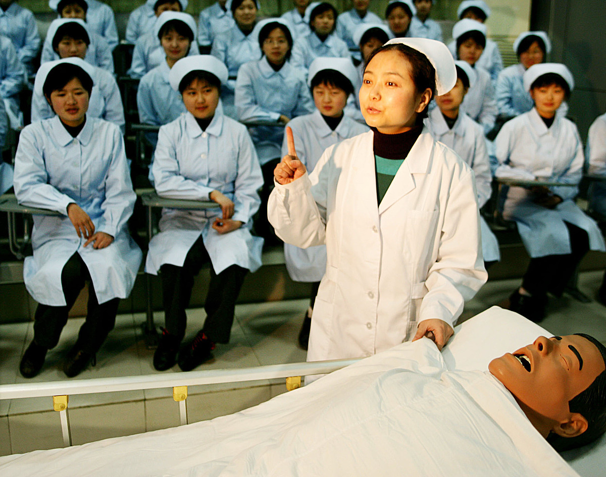 重庆卫生学校高级护理专业课程设置：培养专业高级护理人才