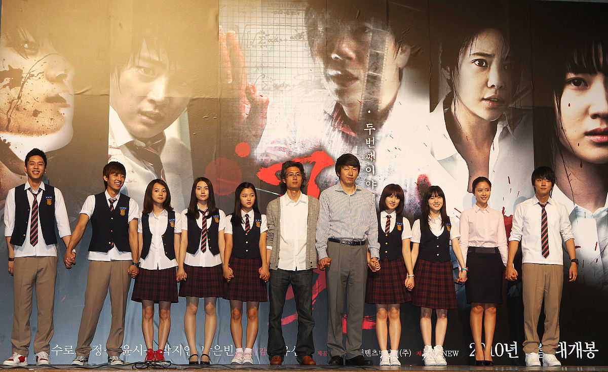 润色下面介绍讲述因意外事故被关押在少年监狱的校园暴力受害者车宇瑟金玟锡饰与综合格斗冠军郑道铉魏化儁饰相遇逐渐突破自己极限的故事。