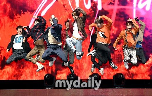 用500字左右介绍一下popping大神hoan的舞蹈经历