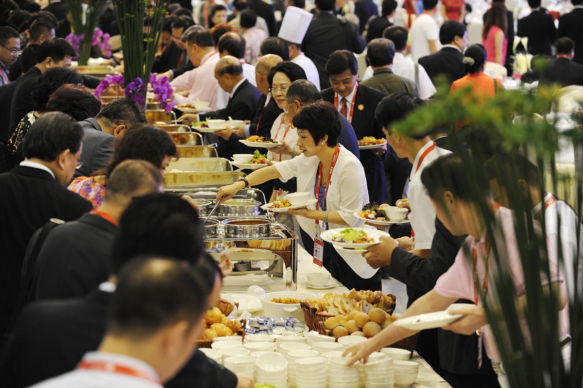 2013年9月25日,成都世纪城新国际会展中心3号馆,参加第十二届世界华商