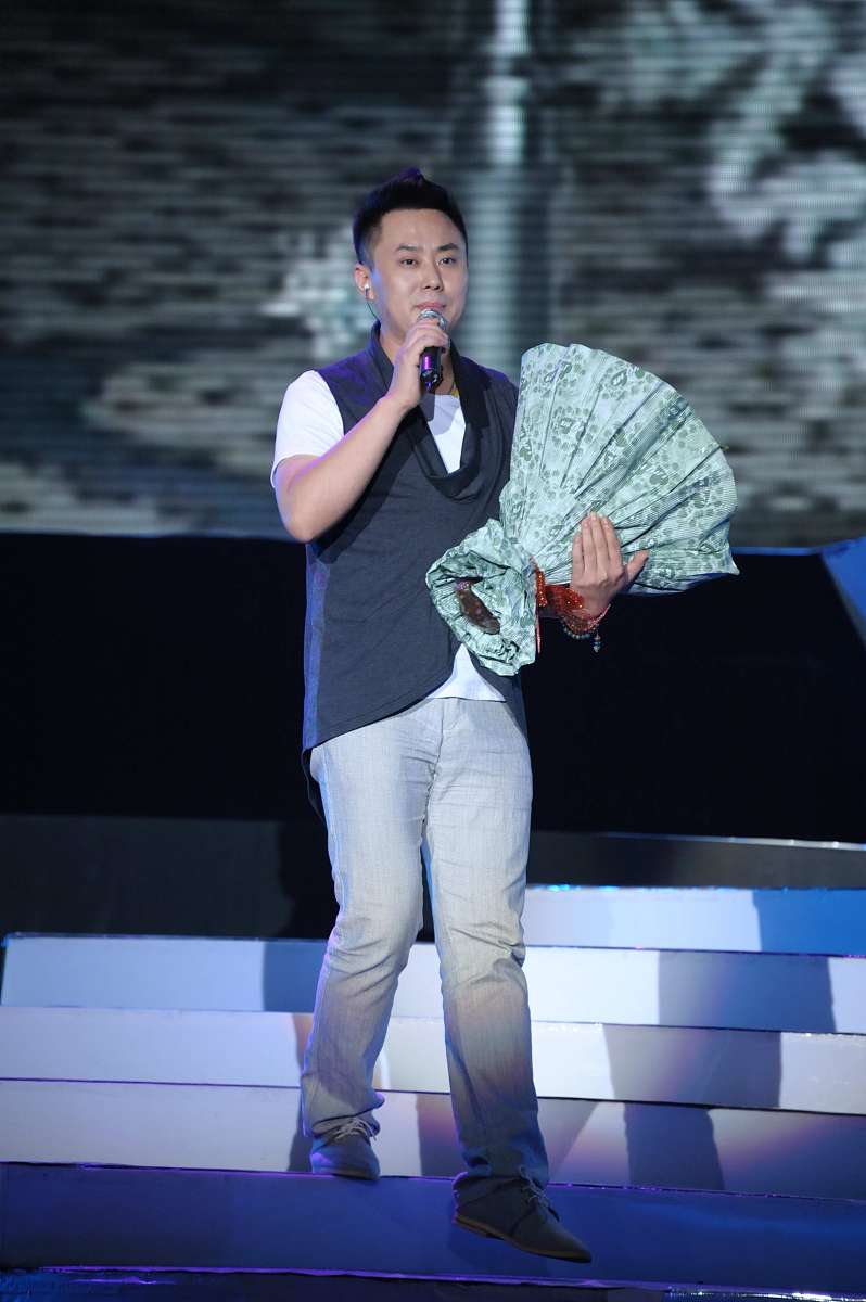 高安媒体求助热线电话是多少？要求：创建一篇不低于2000字的文章不能出现电话