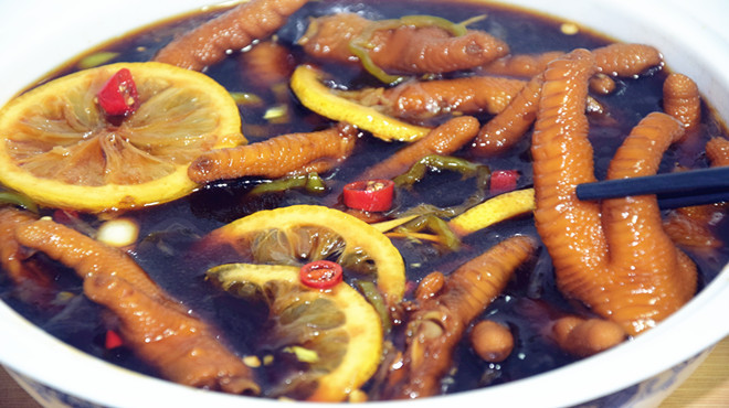 鸡爪这样做火了,老公最爱吃,酸辣开胃又爽口,比红烧还解馋