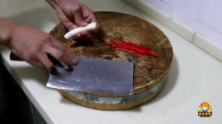 苜蓿菜怎么做才好吃?分享新做法,好吃又下饭,3分钟就能做好