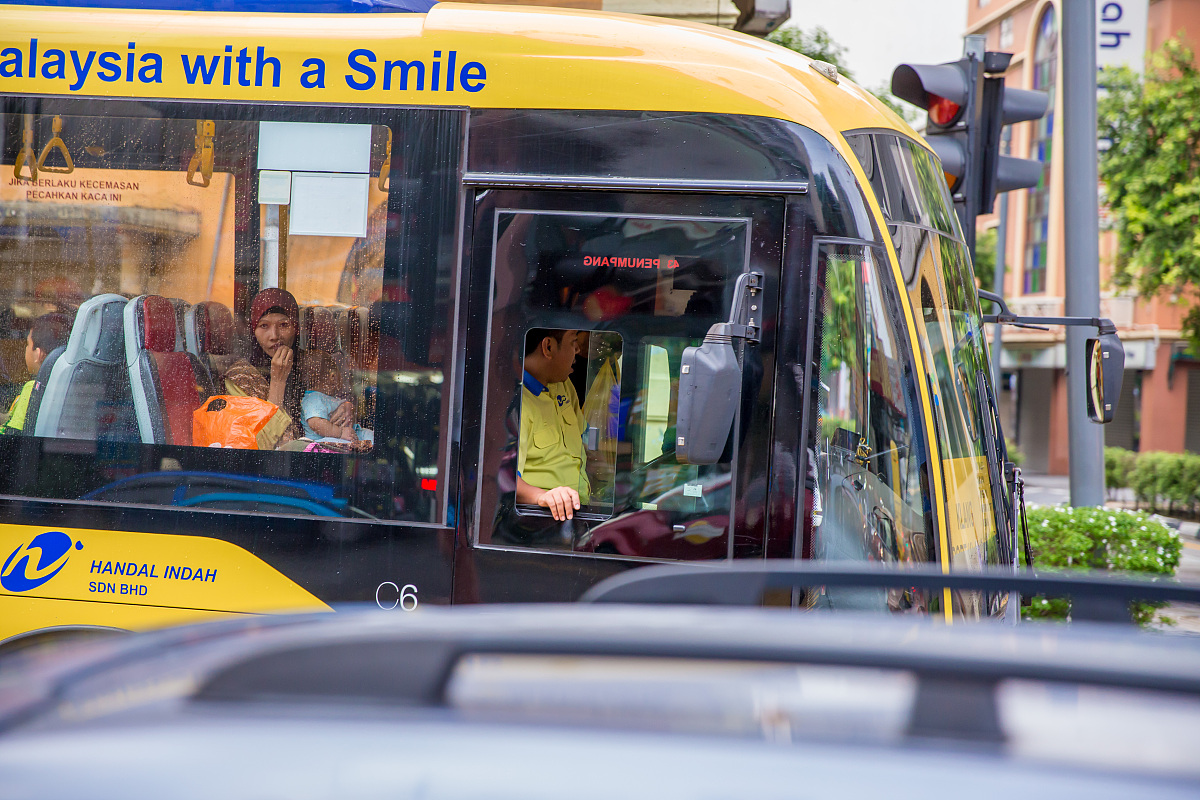 从连云港市东海县去普陀山 怎么坐车比较划算帮我用210字详细描述