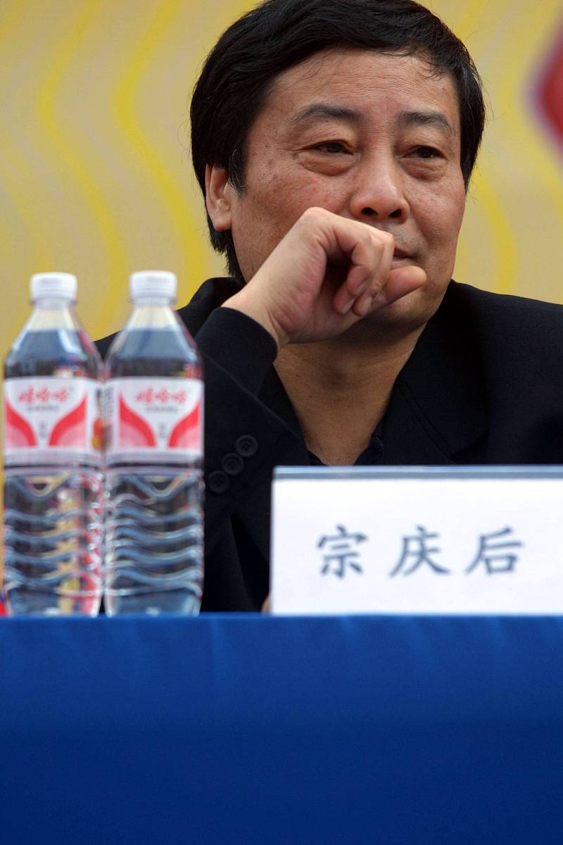 《自荐信》—应在500字以内文体不限市场营销专业专科得过2022年河南省市场营销沙盘比赛三等奖参加过本校经贸系社团组织的娃哈哈营销大赛有过销售经验在神州牡丹园获得优秀实习生
