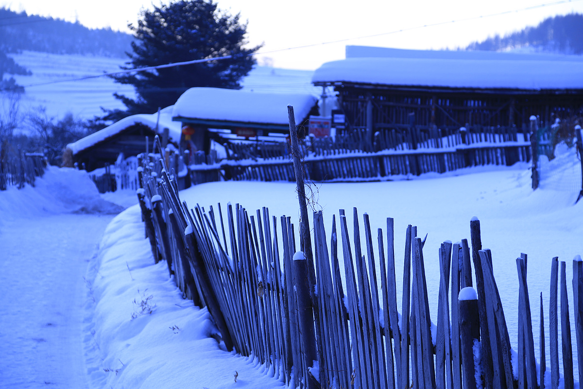 2017年01月06日,位于吉林省临江市花山镇20公里外的松岭雪村,海拔1200