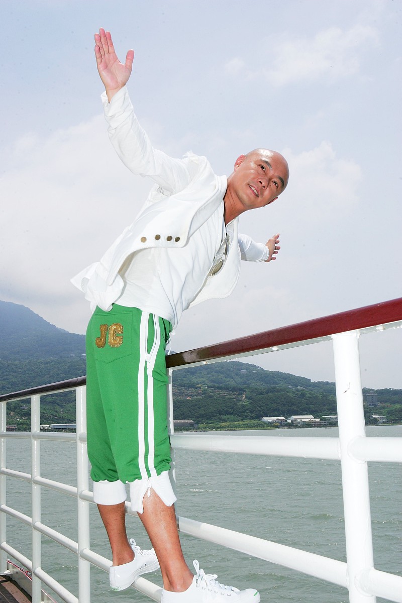 2007年7月4日,台北,电影《a计划》在"大河之恋皇后号"豪华渡轮上举行