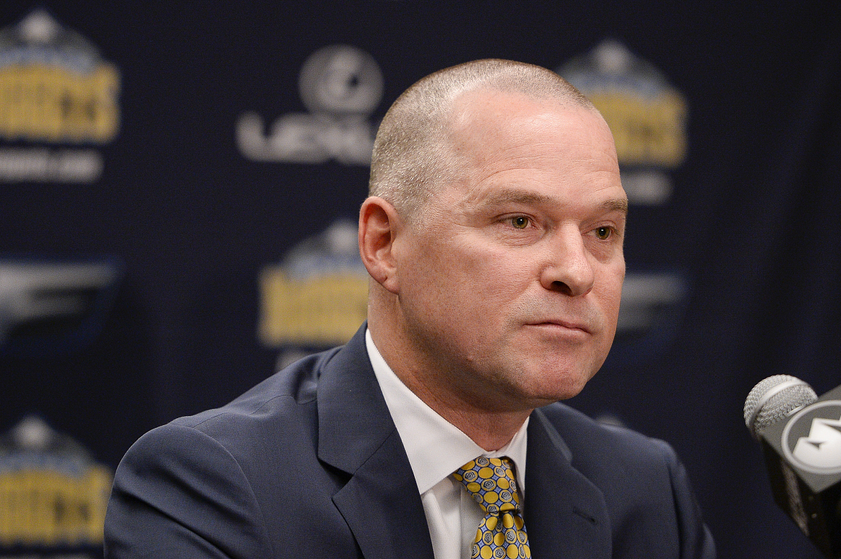 将下面json内容翻译为中文并保持json格式：comment My precious title Why Magic The Gatherings The One Ring Card Is Worth $2 Million content pPost Malone bought a unique Lord of the Rings Magic The Gathering card for $2