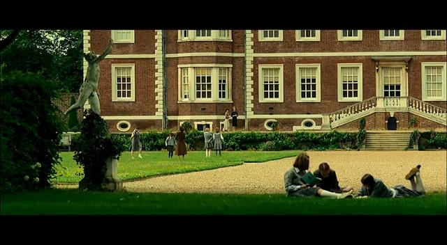 《约定的梦幻岛》简评:离诺贝尔奖只差两步?不逃跑的版本更虐心