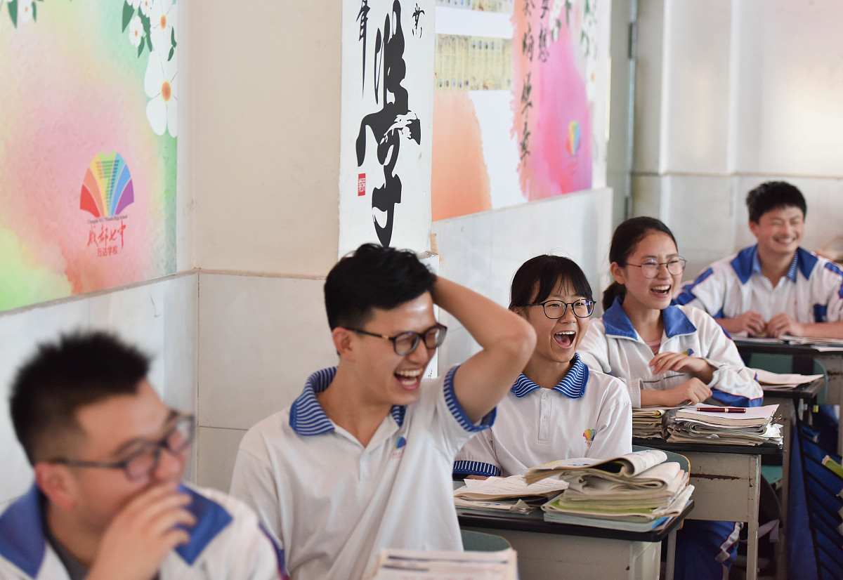 高中老班主任培养新班主任总结一百字