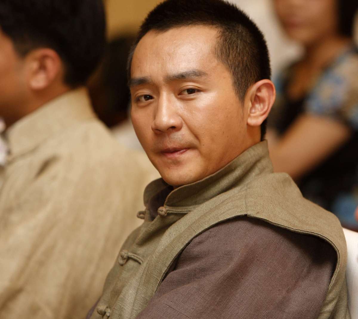 表达向上运动的词语：17个生动词语助你描绘上升场景