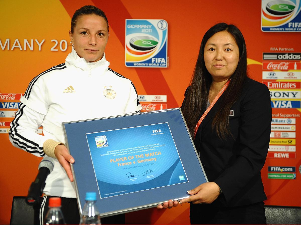 2011年7月5日,门兴格拉德巴赫,2011女足世界杯a组,德国4-2法国.***_**