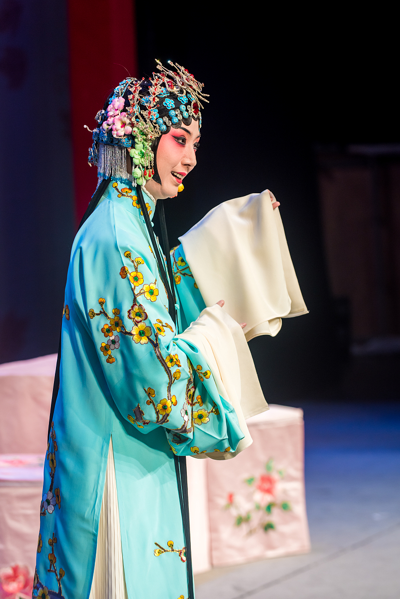 2016年10月29日,上海,京剧《宇宙锋》台前幕后花絮.***_***2016年10月