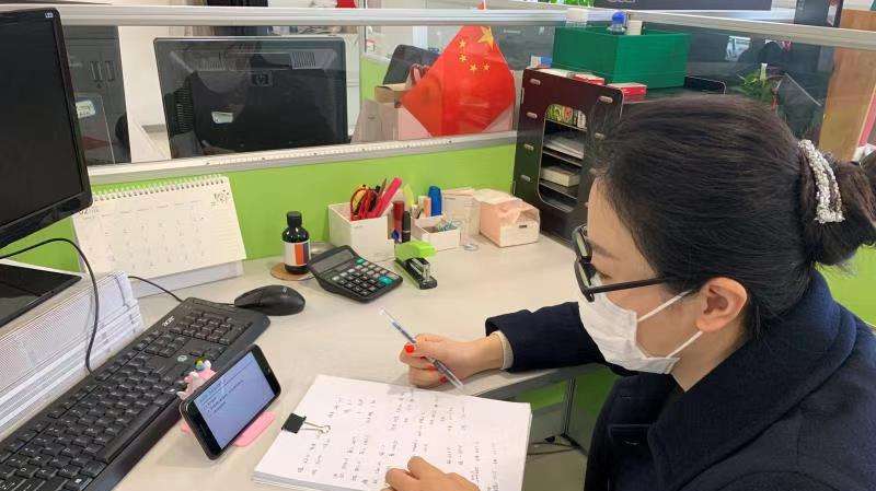 在线工作还能引起斗鸡眼?听专家怎么说