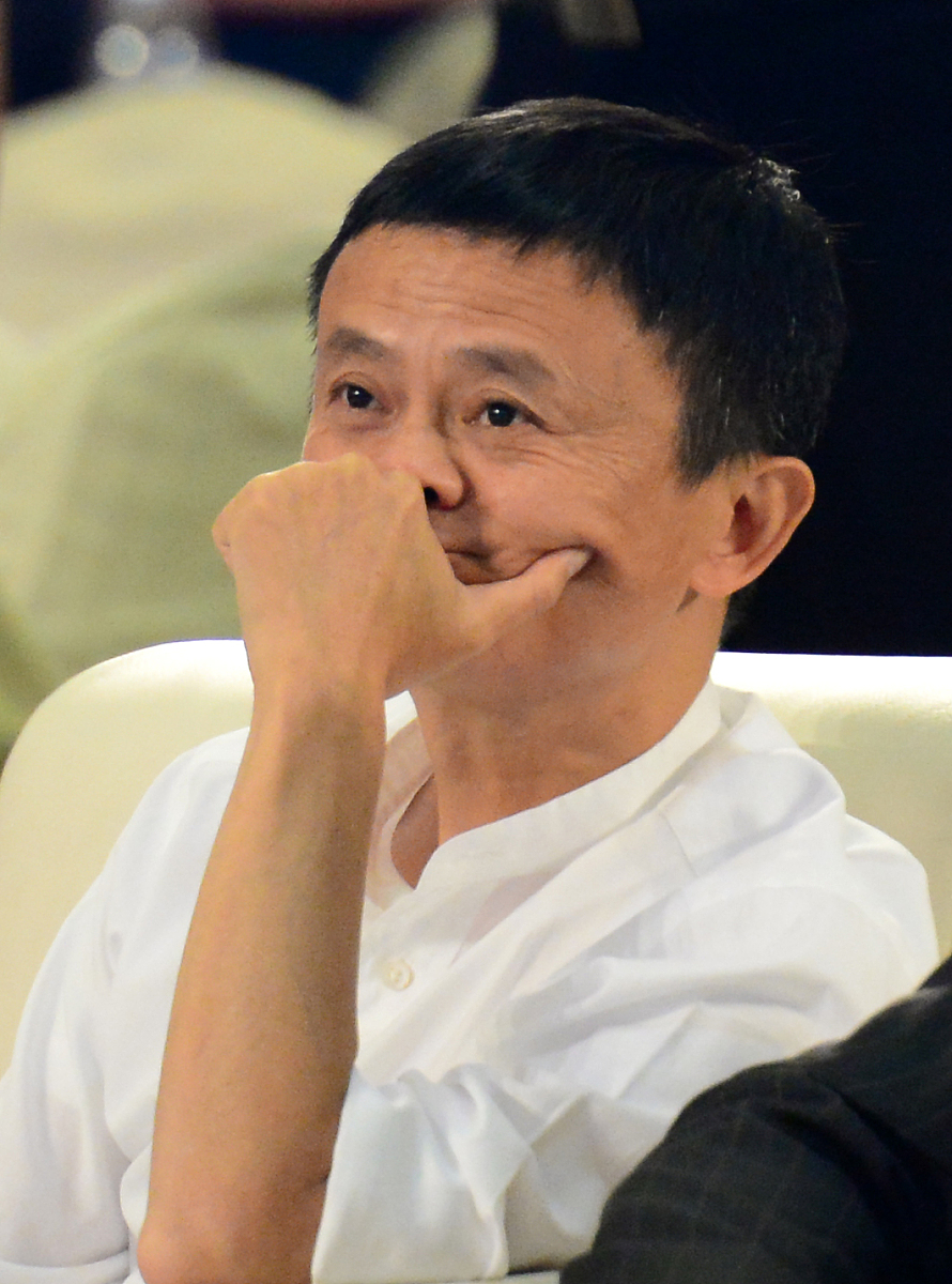 2015年9月8日,2015厦门国际投资贸易洽谈会举行,马云现身演讲谈投资.*