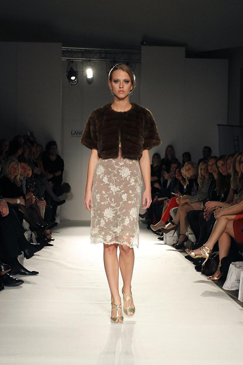 2012年2月16日,慕尼黑,sonja kiefer 品牌秀场.***_***munich, german