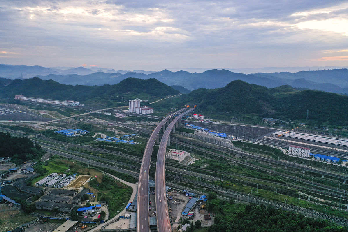 贵阳市高铁专业学校主要课程用