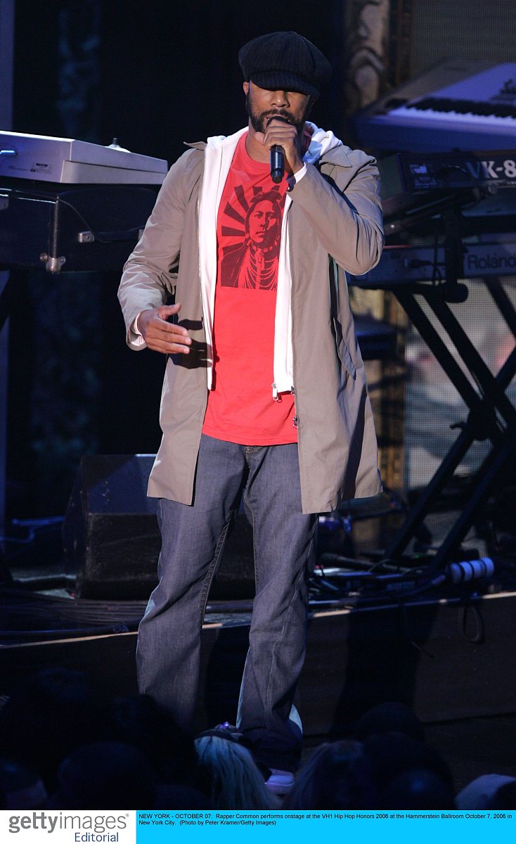 new york - october 07:  rapper common performs onstage at the vh