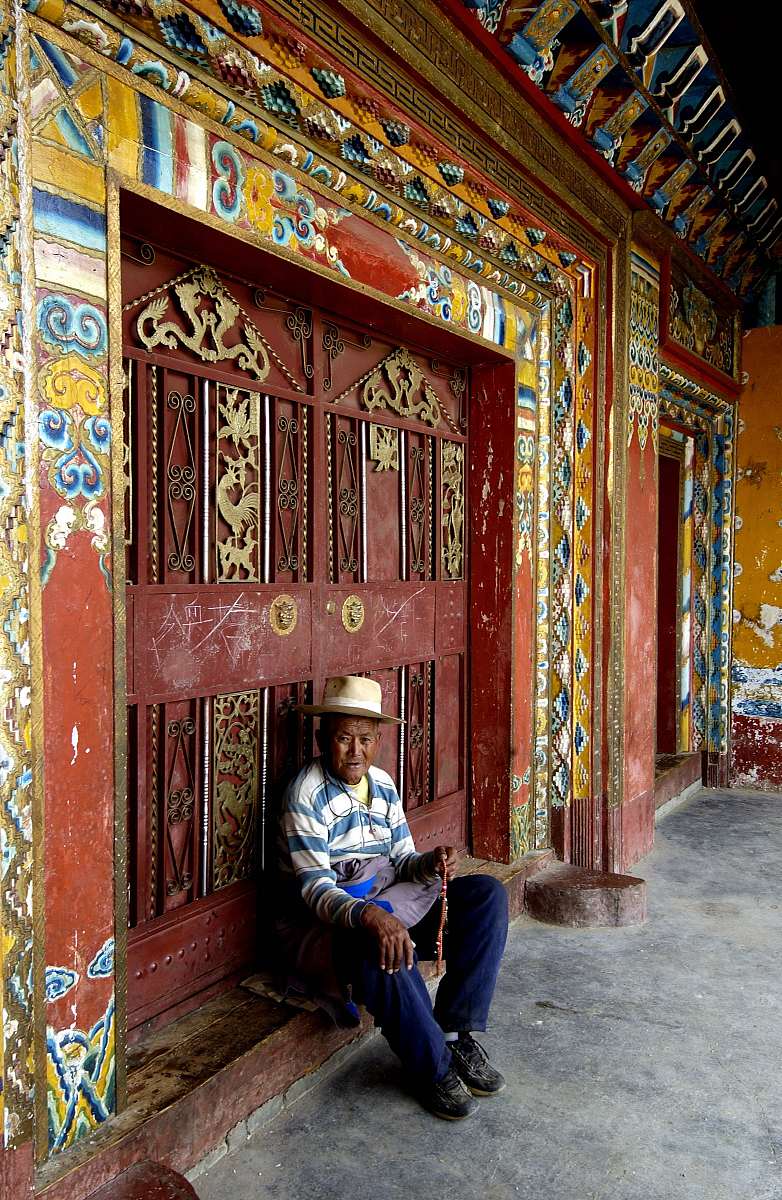 成都旅游职业学校管理如何_报名办法