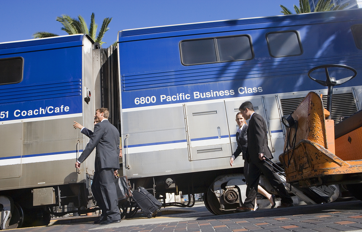 尽量简洁According to the consignees message the cargo from the subject container was already destroyed in January this year However the consignee did not inform us at that time The consignee claimed