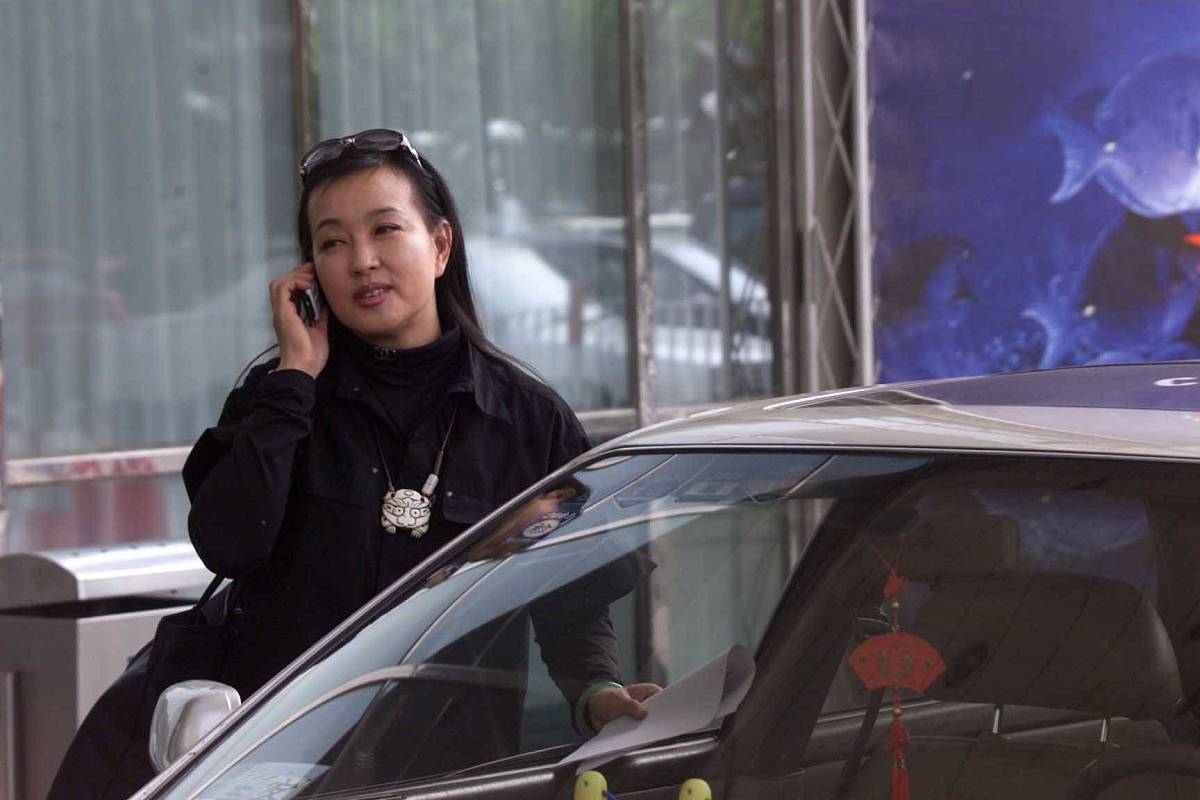 2003年8月15日,记者向刘晓庆的一位律师求证,律师很肯定地表示刘晓庆