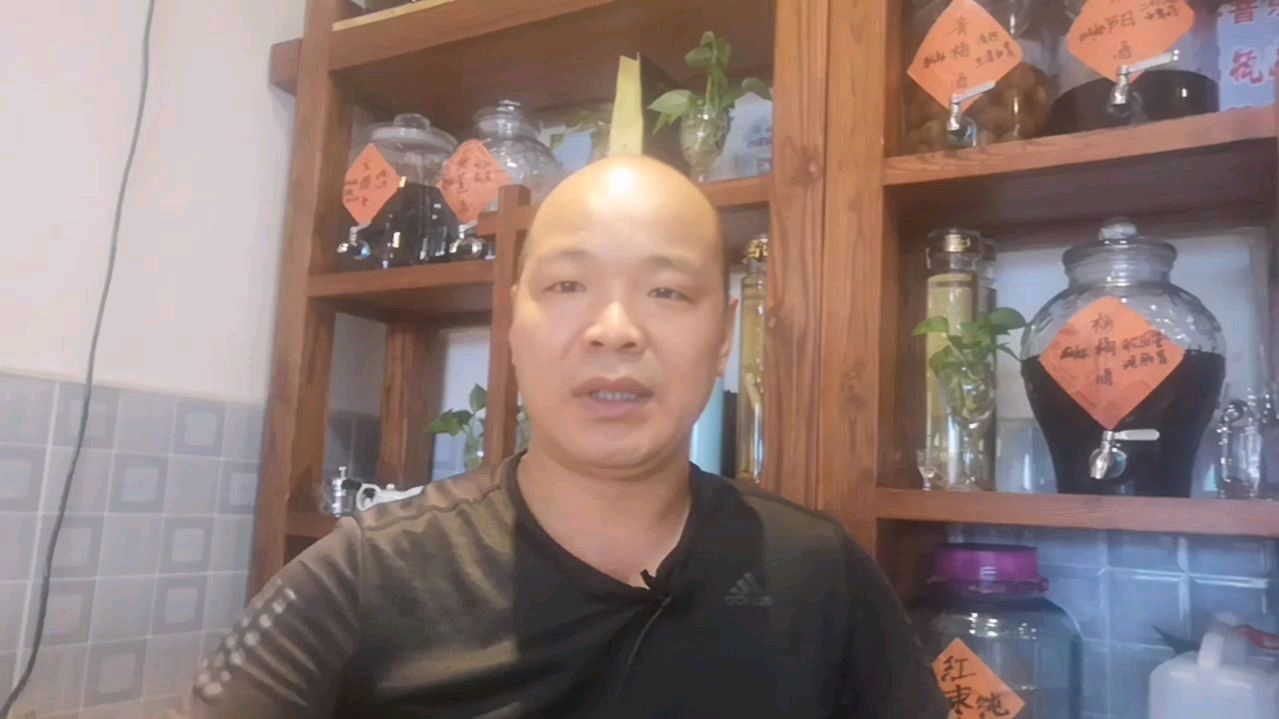 经营餐厅太艰难,心情不好就扬言让你餐厅三天关门