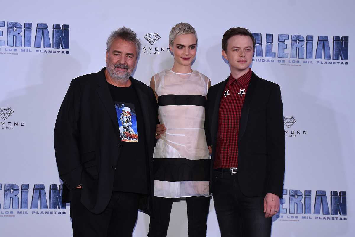 《星际特工：千星之城》影评：未来世界冒险之旅