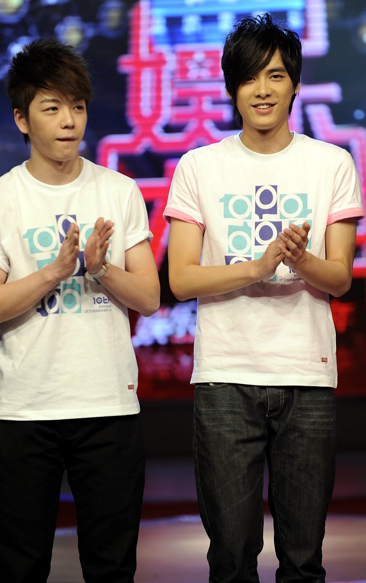 2009年2月27日讯,北京,娱乐节目《娱乐现场》十周年庆典举行发布会.**