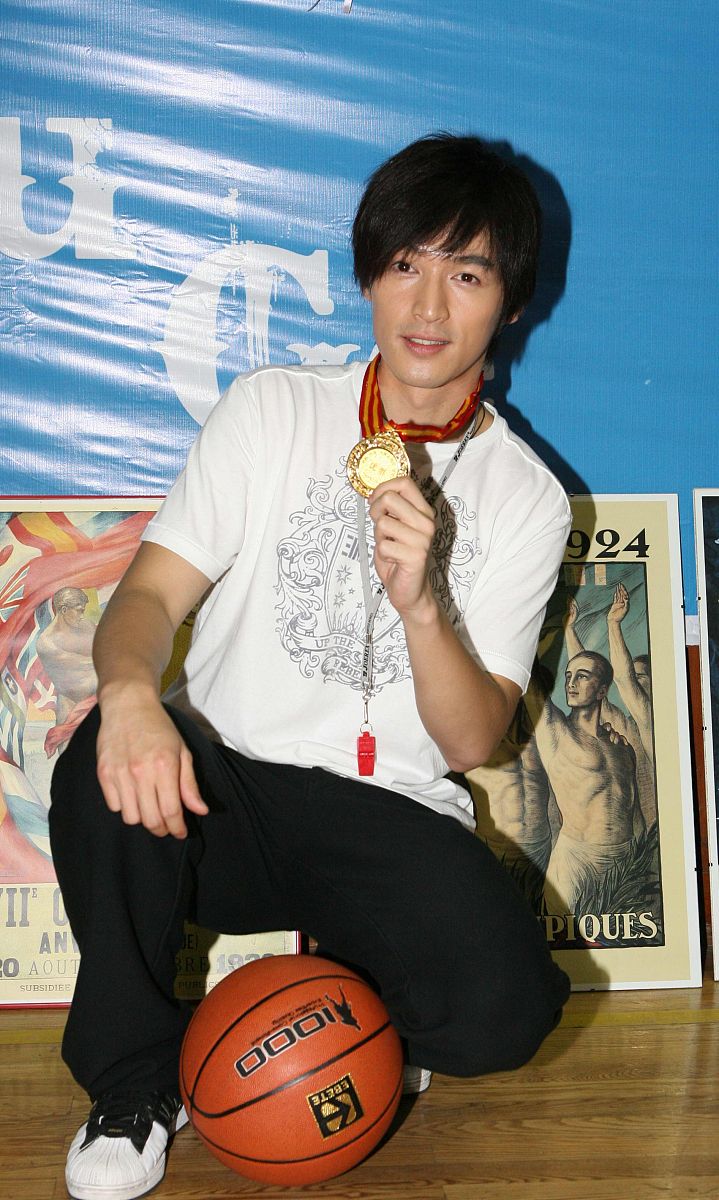 运动会加油稿100字：燃情赛场，展现风采