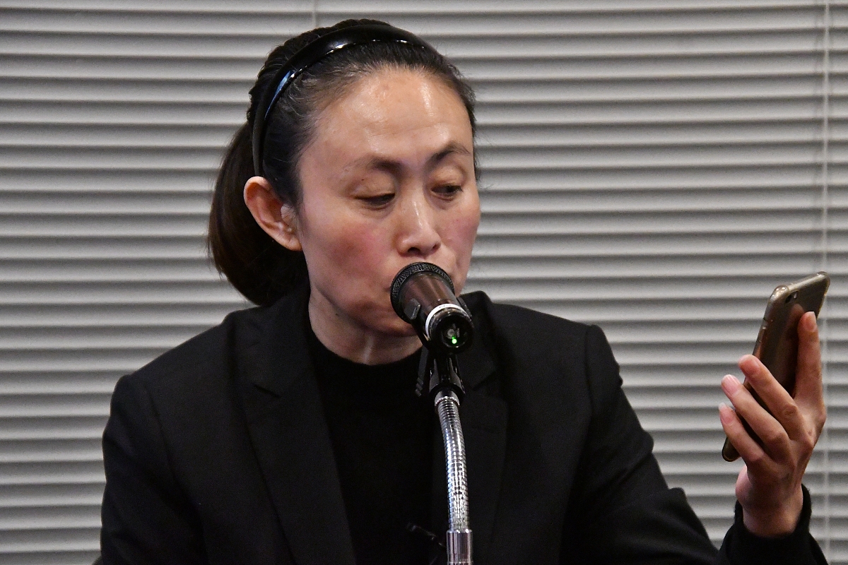 想问一下江歌明明已经清楚事情出现反常的情况了为什么还要阻止刘鑫报警还要刘鑫暴露身份呢？