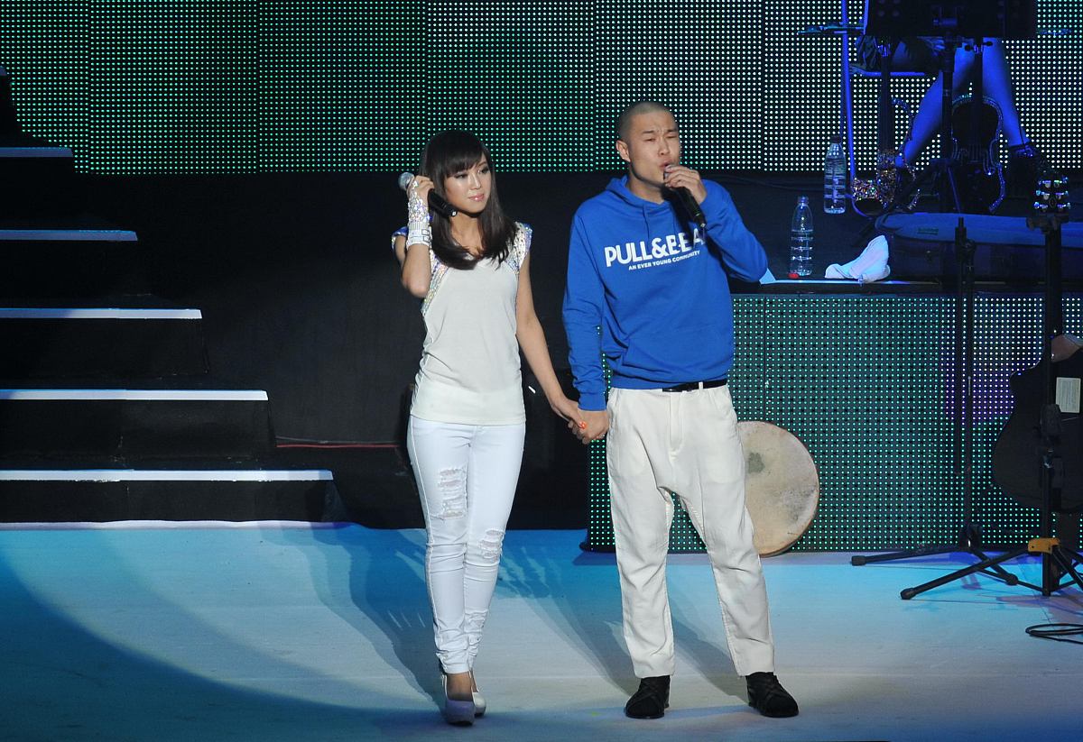 2011年5月21日,北京,2011刀郎"谢谢你"巡回演唱会的首站演出在北京万