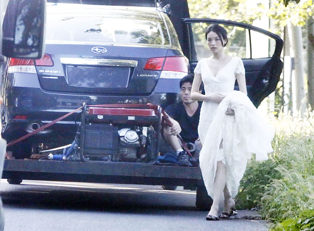 2009年8月11日,北京,舒淇拍摄某汽车广告.***_***+++_+++女星,拍广告,