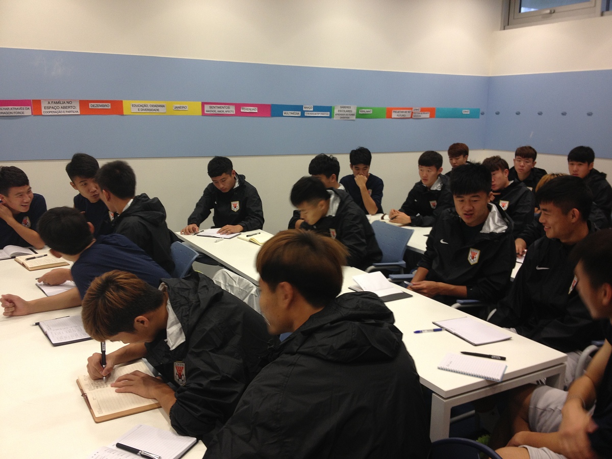 2013年11月11日讯,葡萄牙,鲁能足校u19队波尔图俱乐部集训.***_***波