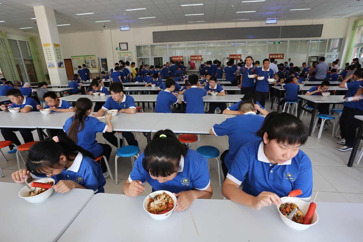 石家庄东华铁路学校食堂怎么样？环境、食品、服务全方位解析