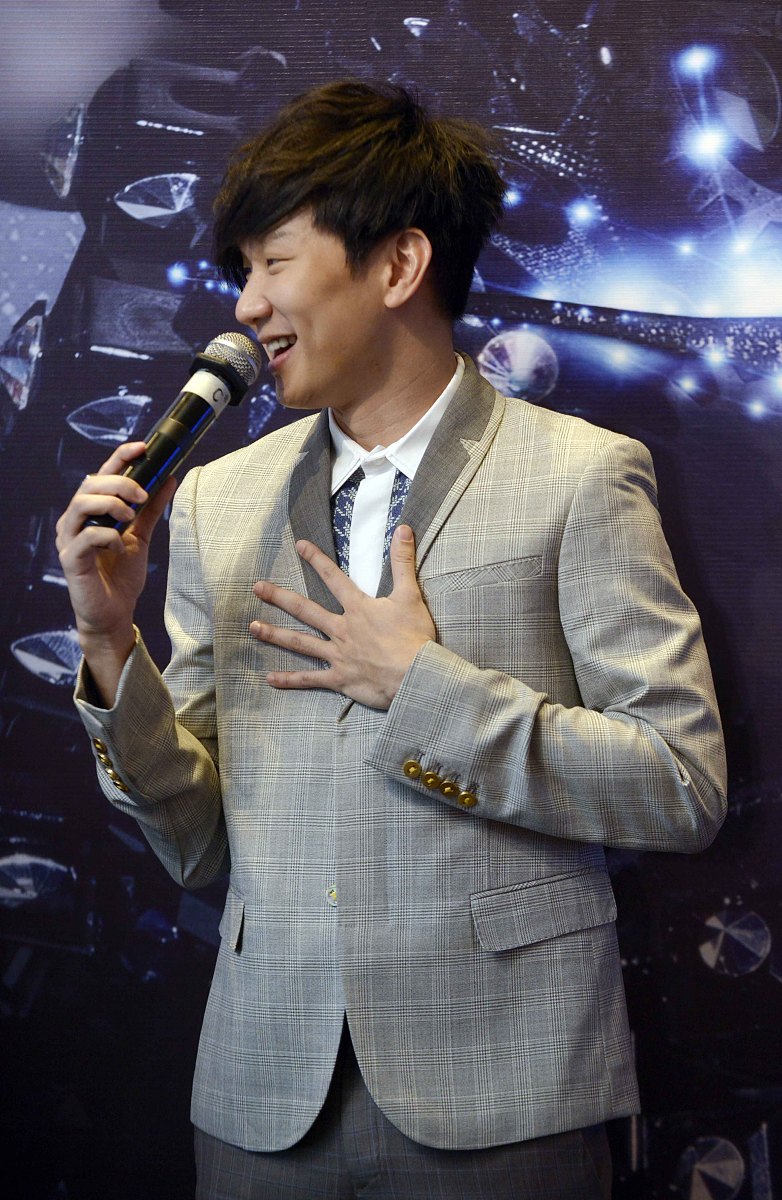 林俊杰新歌《愿与愁》评价：细腻情感与深刻哲理的完美融合