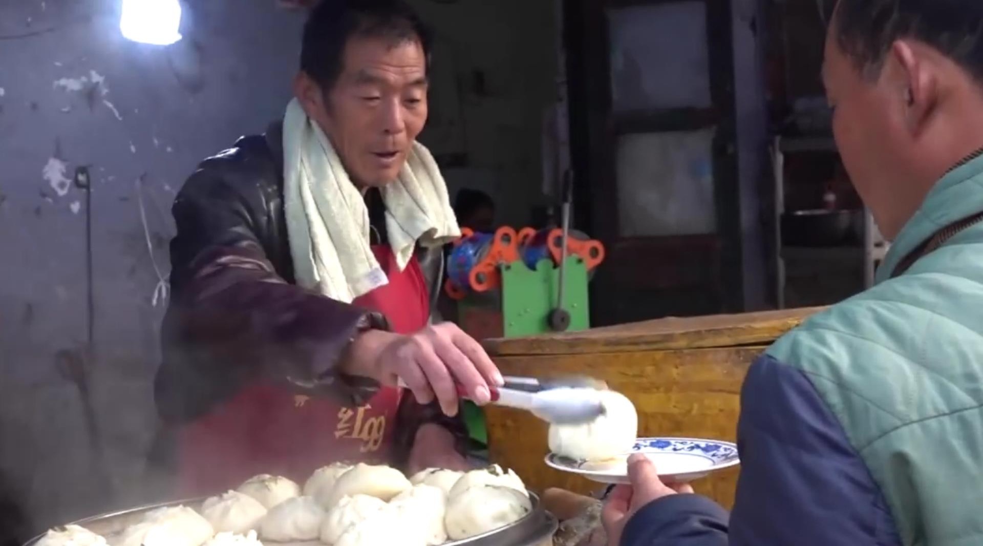中国的这种美食在国外火了,为何外国人会非常喜欢吃呢?
