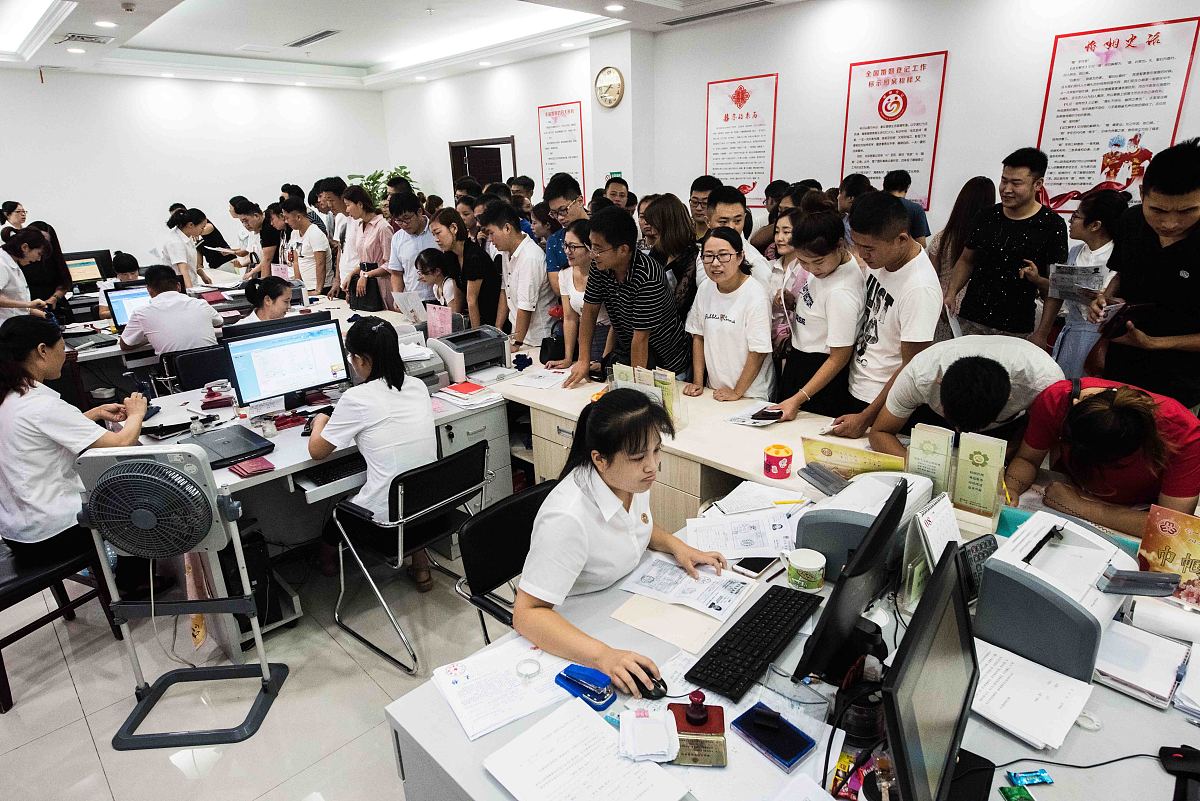 ***_***2018年8月17日,在山东省潍坊青州市政务服务中心民政局婚姻登