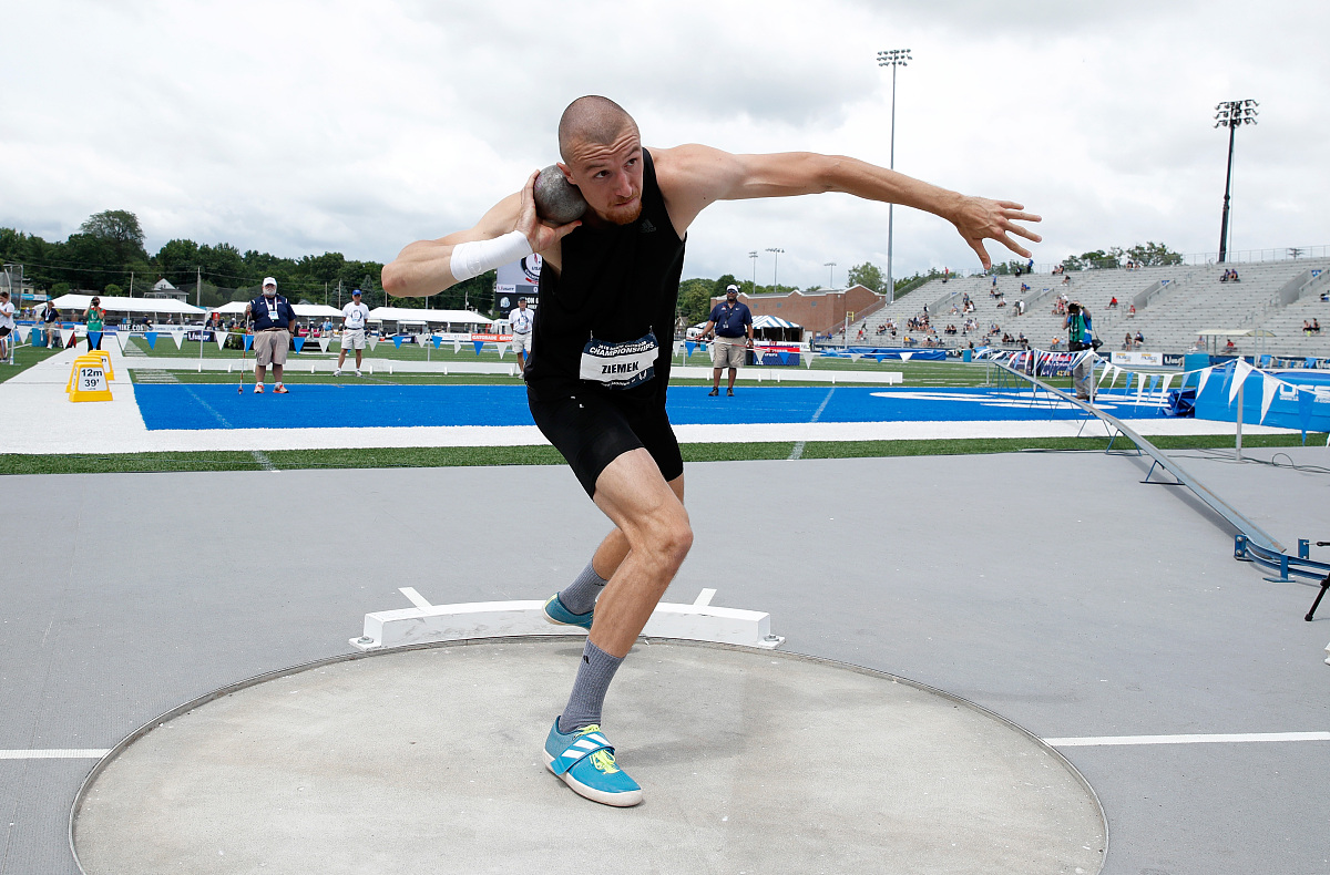 des moines, ia - june 21:  zach ziemek competes in the mens shot