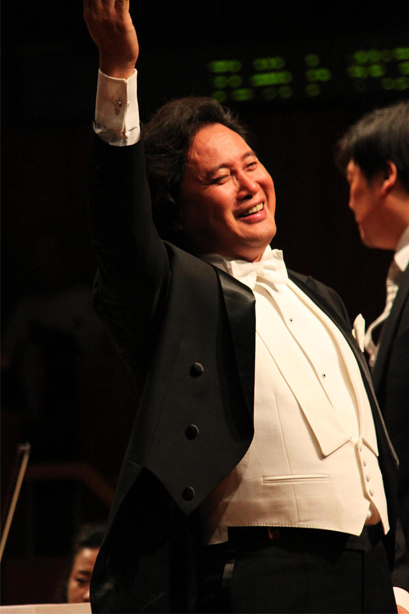 2013年10羽绒24日讯,广东广州,早前,星海音乐厅三男高音飙歌. 戴玉强,