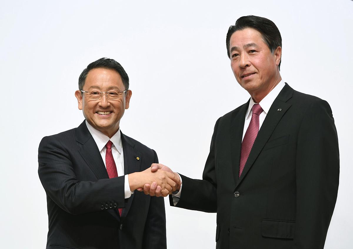 丰田首财季经营利润跌11% 逊预期