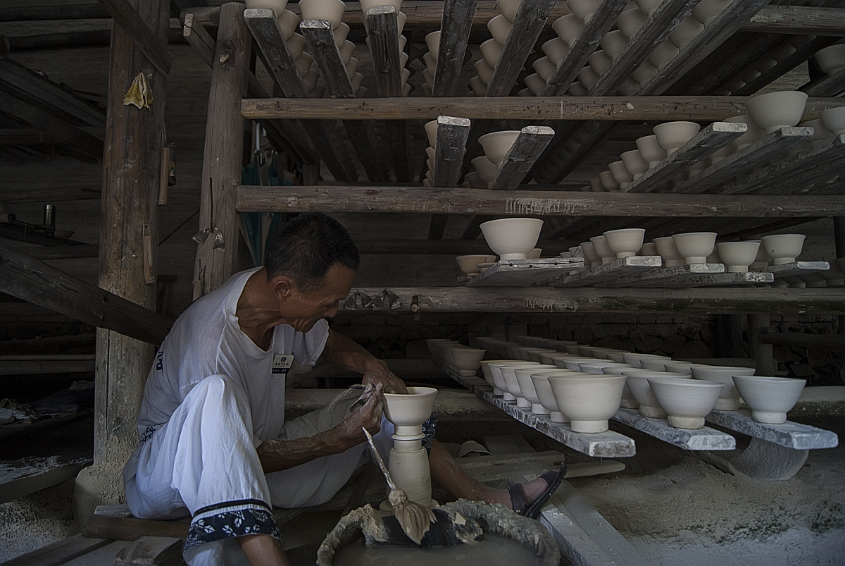 哥窑瓷器：原材料和制作工艺详解