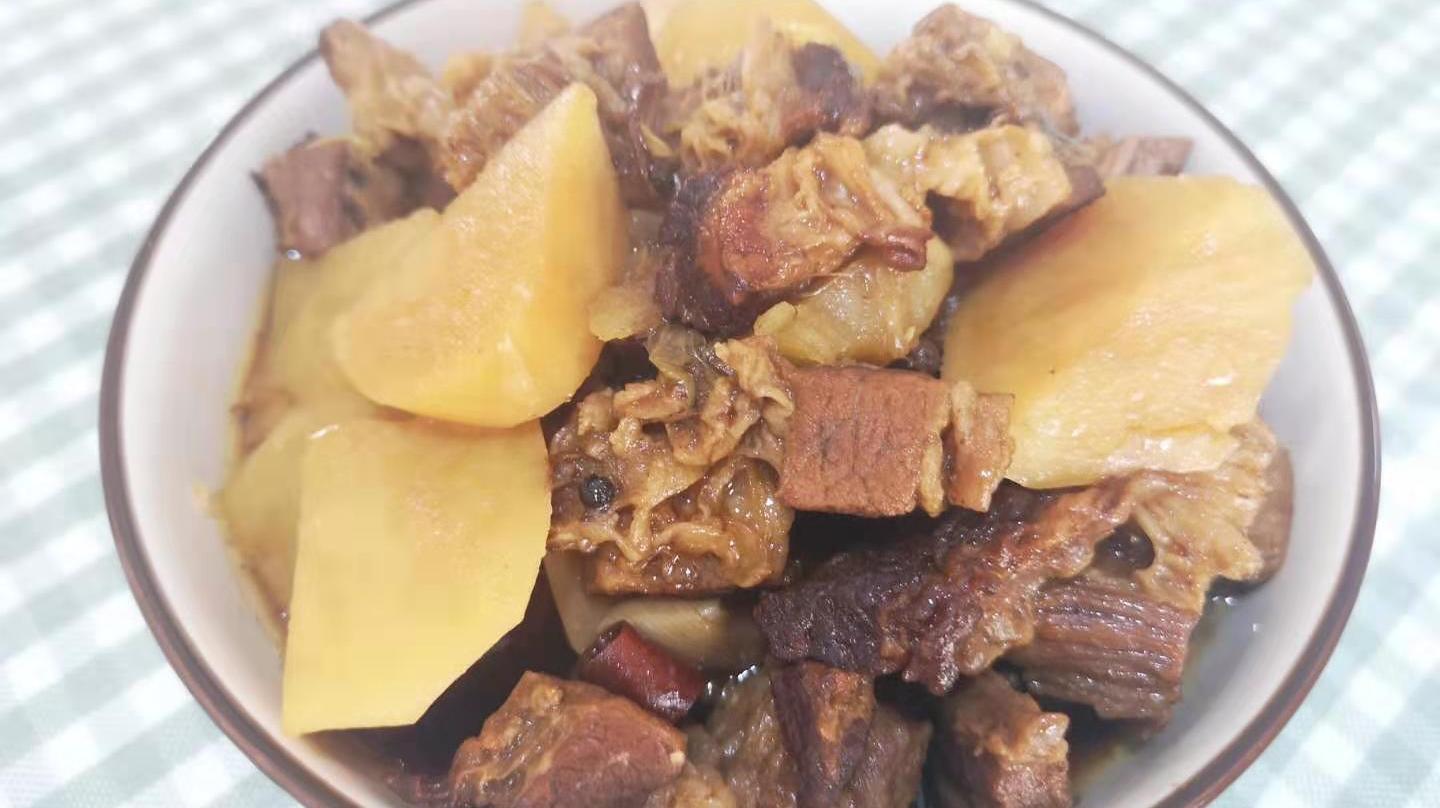土豆炖牛肉家常做法,做法简单,好吃又营养,孩子非常的爱吃