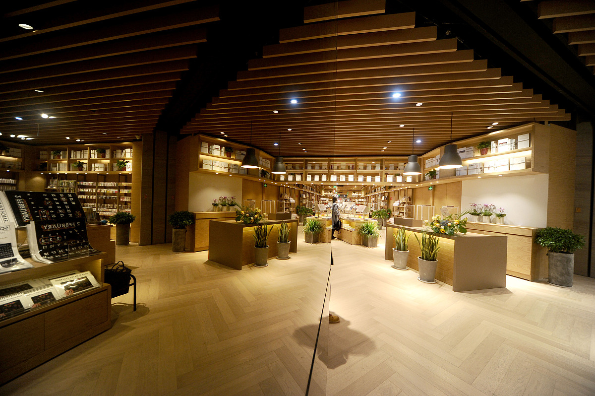 ***_***2017年11月21日,江苏南京,世界最美书店g-takaya入驻南京金鹰