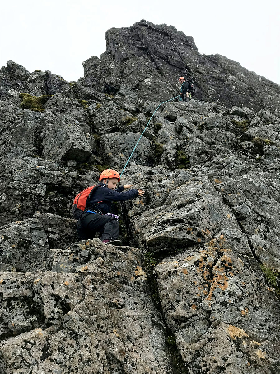 中国药监局如何监管医疗产品符合CP标准？