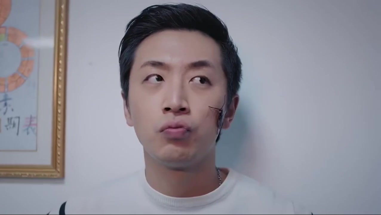《鲜肉老师》阿列竟然害怕蟑螂
