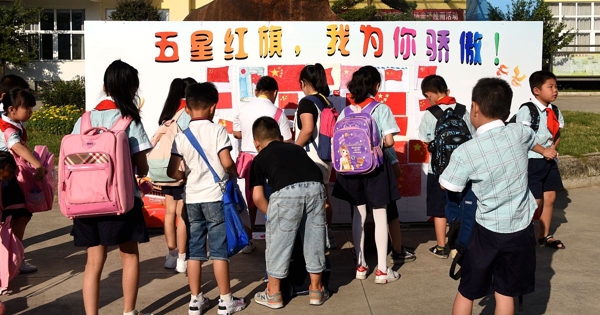 出5道小学二年级难度的数学思维题最后答案是一位数