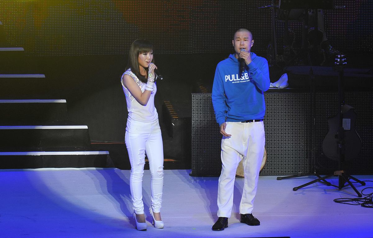 2011年5月21日,北京,2011刀郎"谢谢你"巡回演唱会的首站演出在北京万